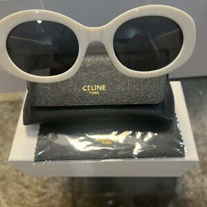 Celine Triomphe CL40194U Sunglasses - Like New with Original Box & Dust Bag